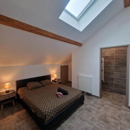 Superbe appartement T2 dans résidence neuve avec vue exceptionelle sur les montagnes, avec parking privatif.situé à proximité immédiate du centre ville de chorges. Exterior foto